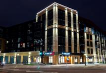 The Arlow on Kellogg